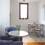 Klis *