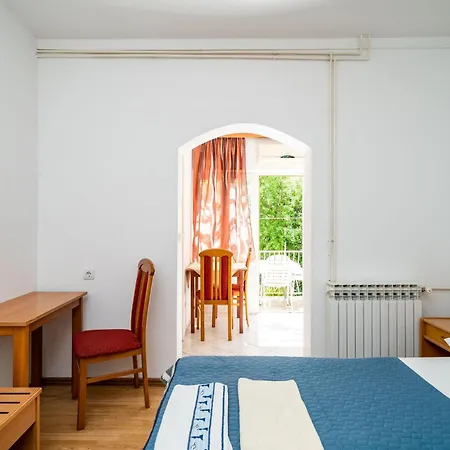 Apartment Klis *