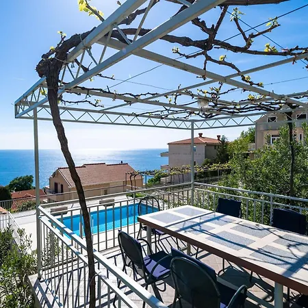 Apartment Klis *