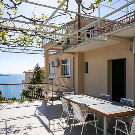 Klis Apartment