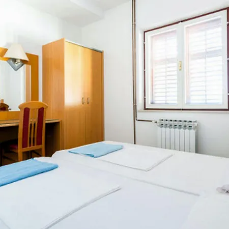 公寓 Klis 米利尼